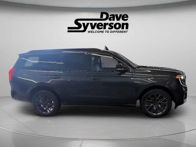 2025 Ford Expedition — rear three-quarter view