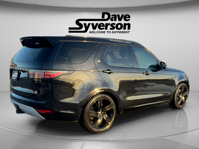 2023 Land Rover Discovery — detail view